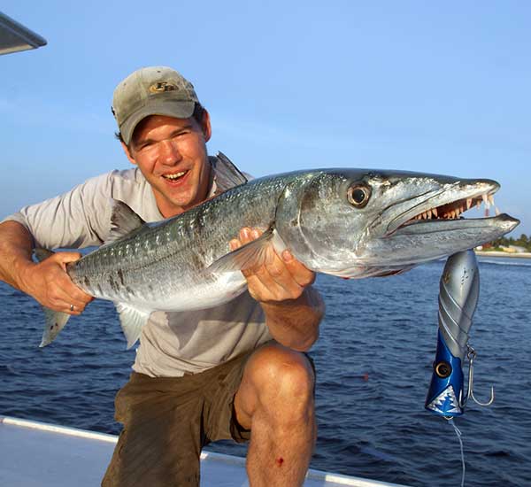 Mit Poppern fängt man auch Barrakudas